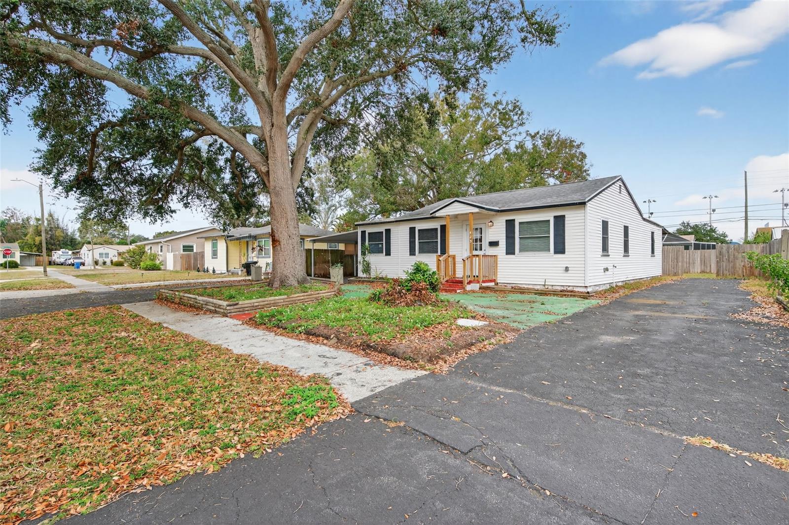 EDGEMOOR ESTATES - Residential