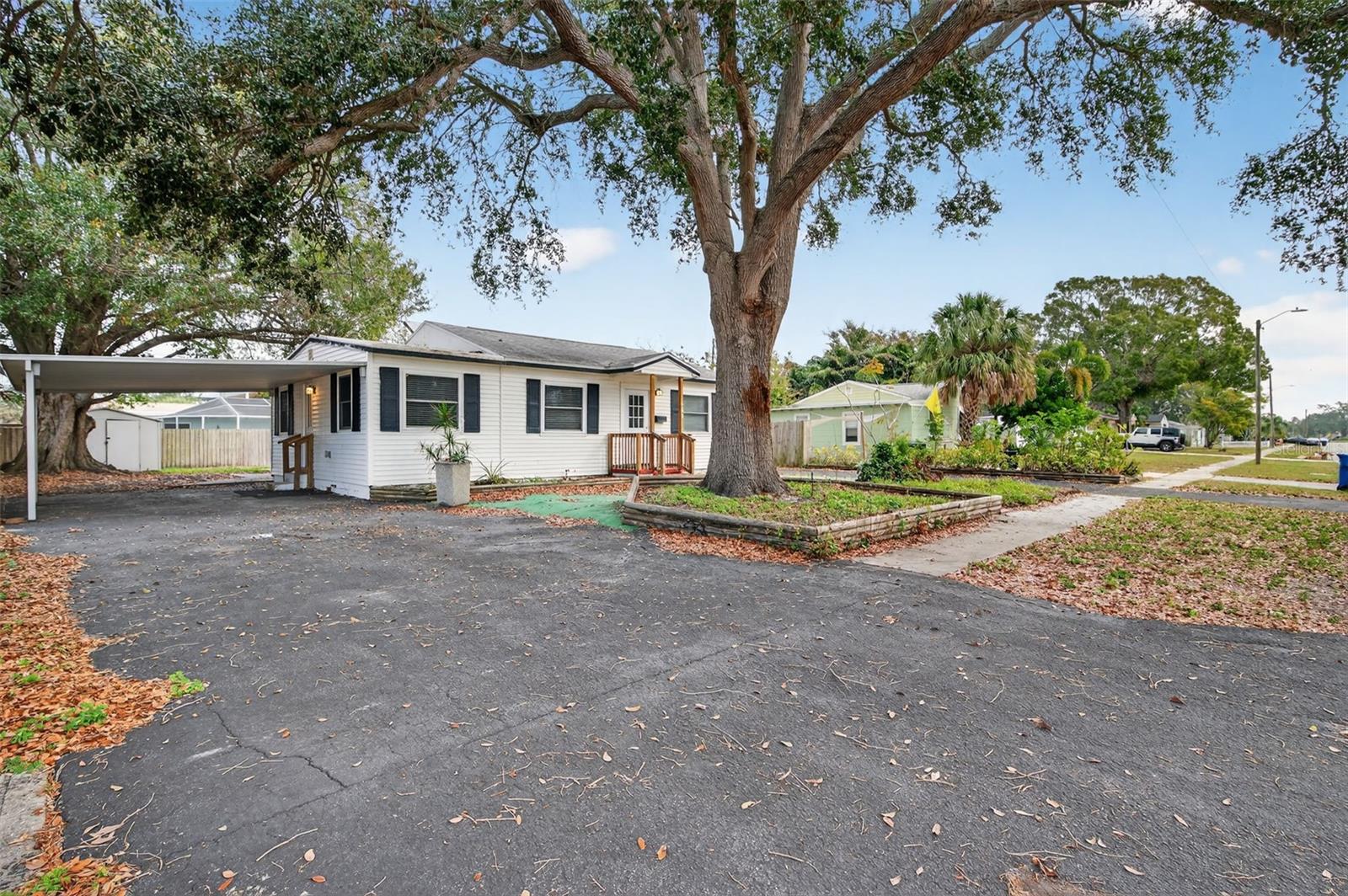 EDGEMOOR ESTATES - Residential