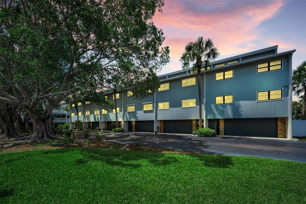 Photo of 12208 2nd Street E #602, St Petersburg, FL 33706 (MLS # TB8514316)