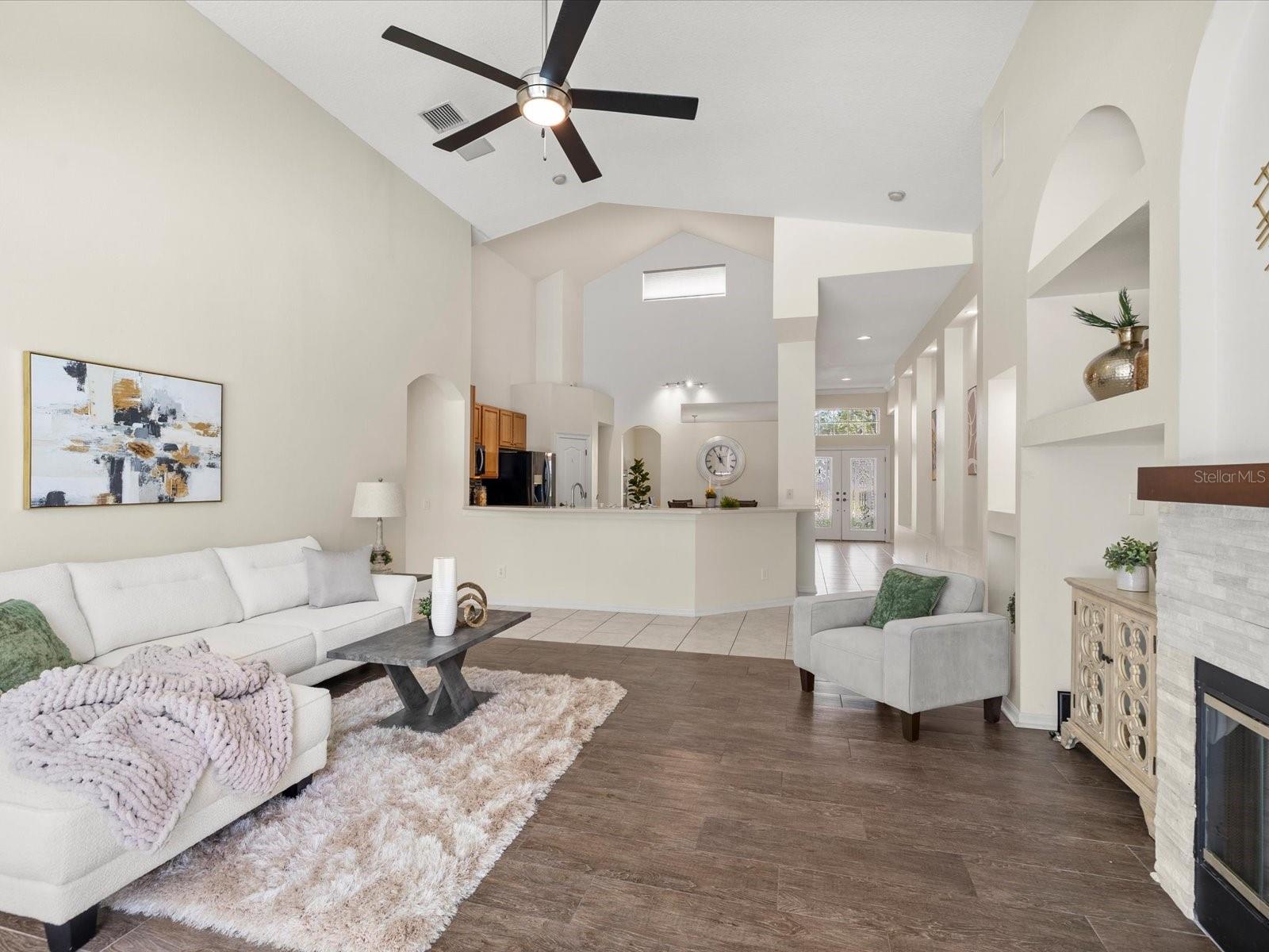 TRINITY WEST - Residential