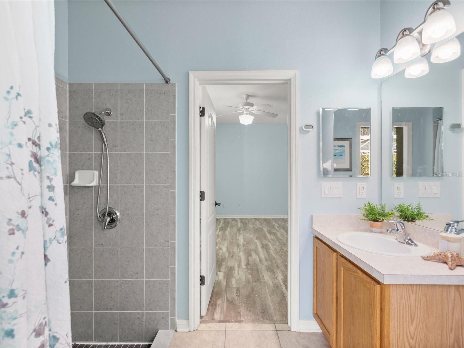 TRINITY WEST - Residential