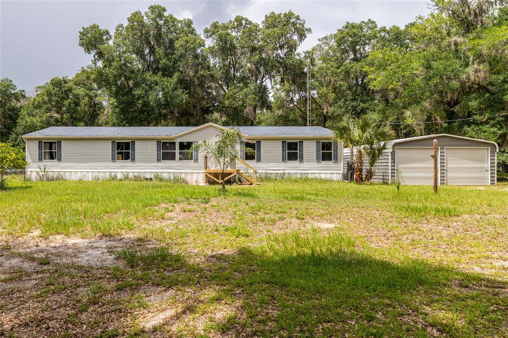 Photo of 19050 NE 3rd Court, Citra, FL 32113 (MLS # A4698315)