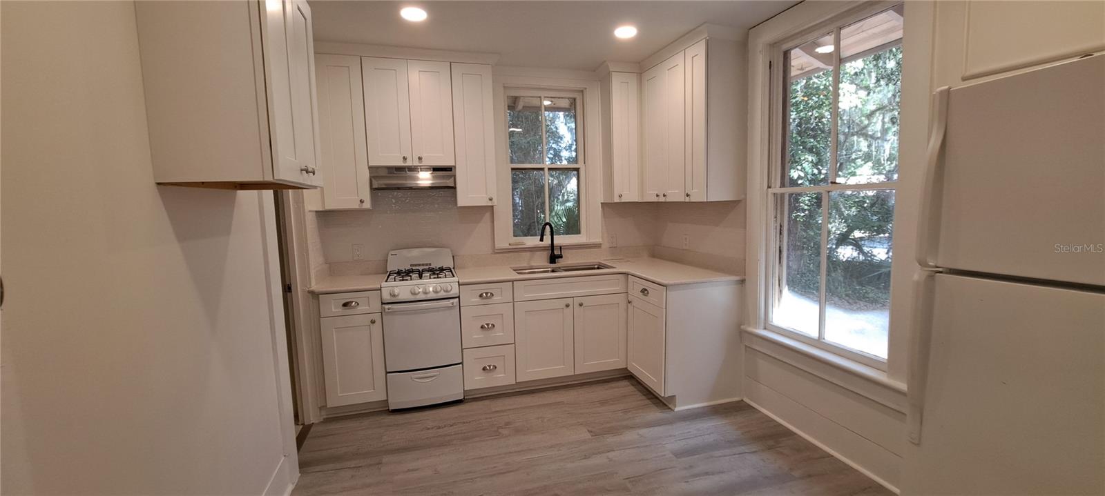 DUCK POND - Residential Lease