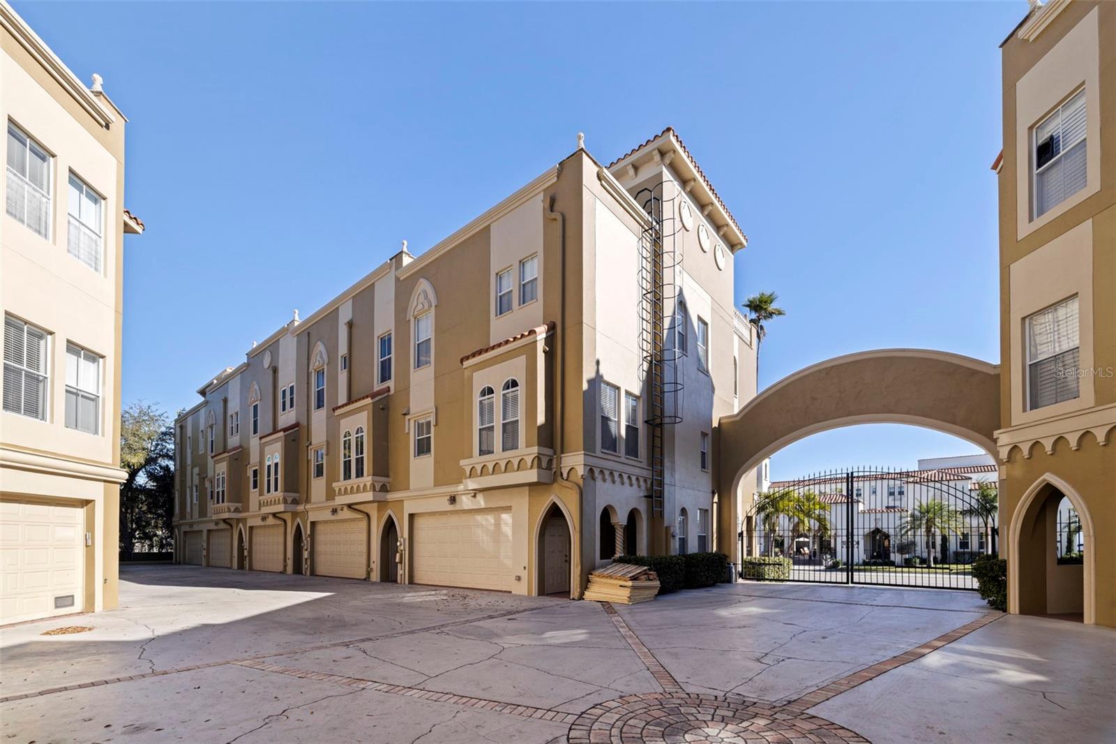 VILLA DEL MARE TWNHMS - Residential