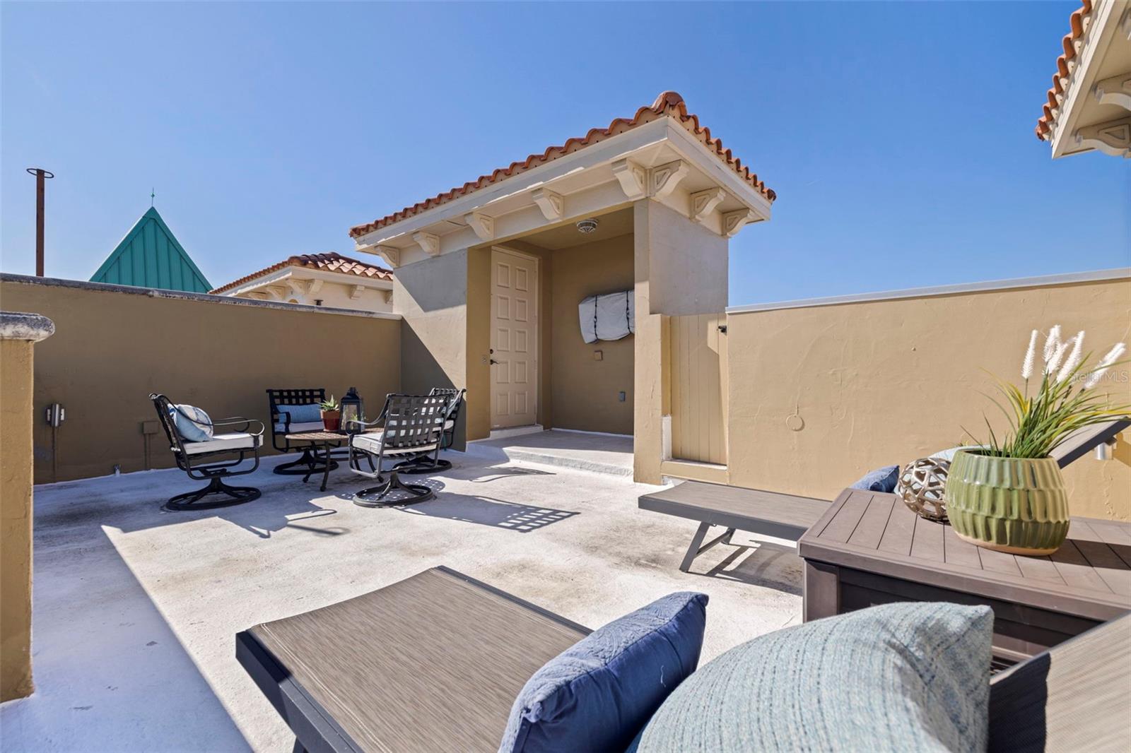 VILLA DEL MARE TWNHMS - Residential