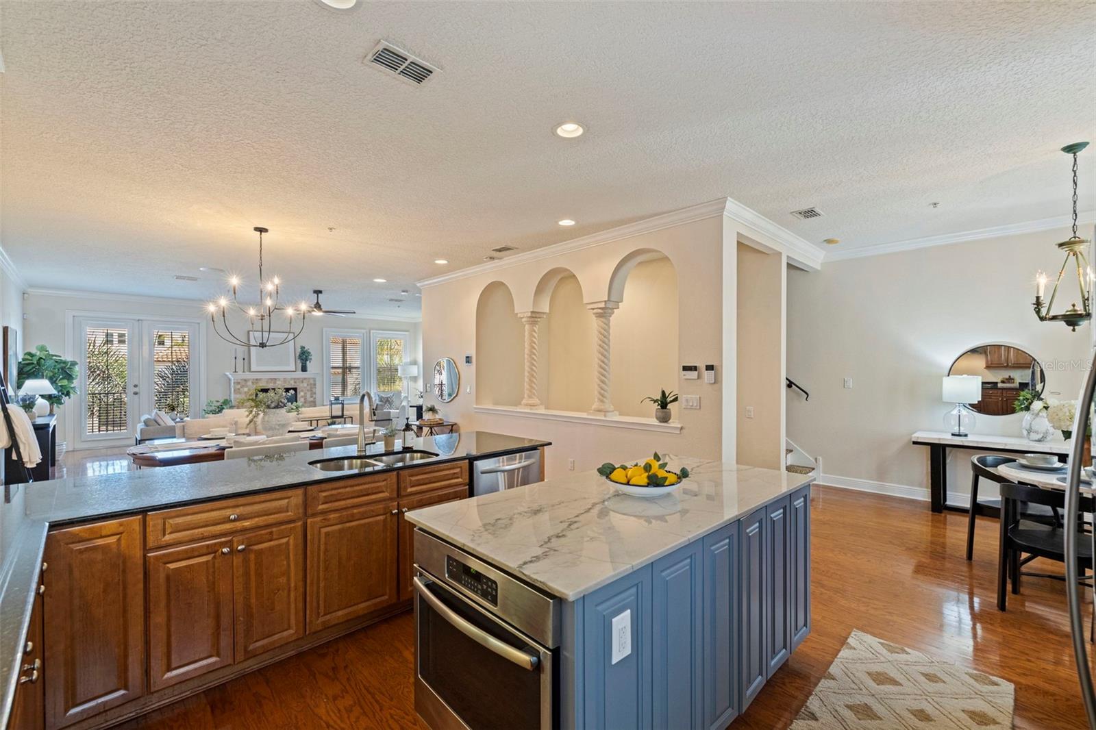 VILLA DEL MARE TWNHMS - Residential