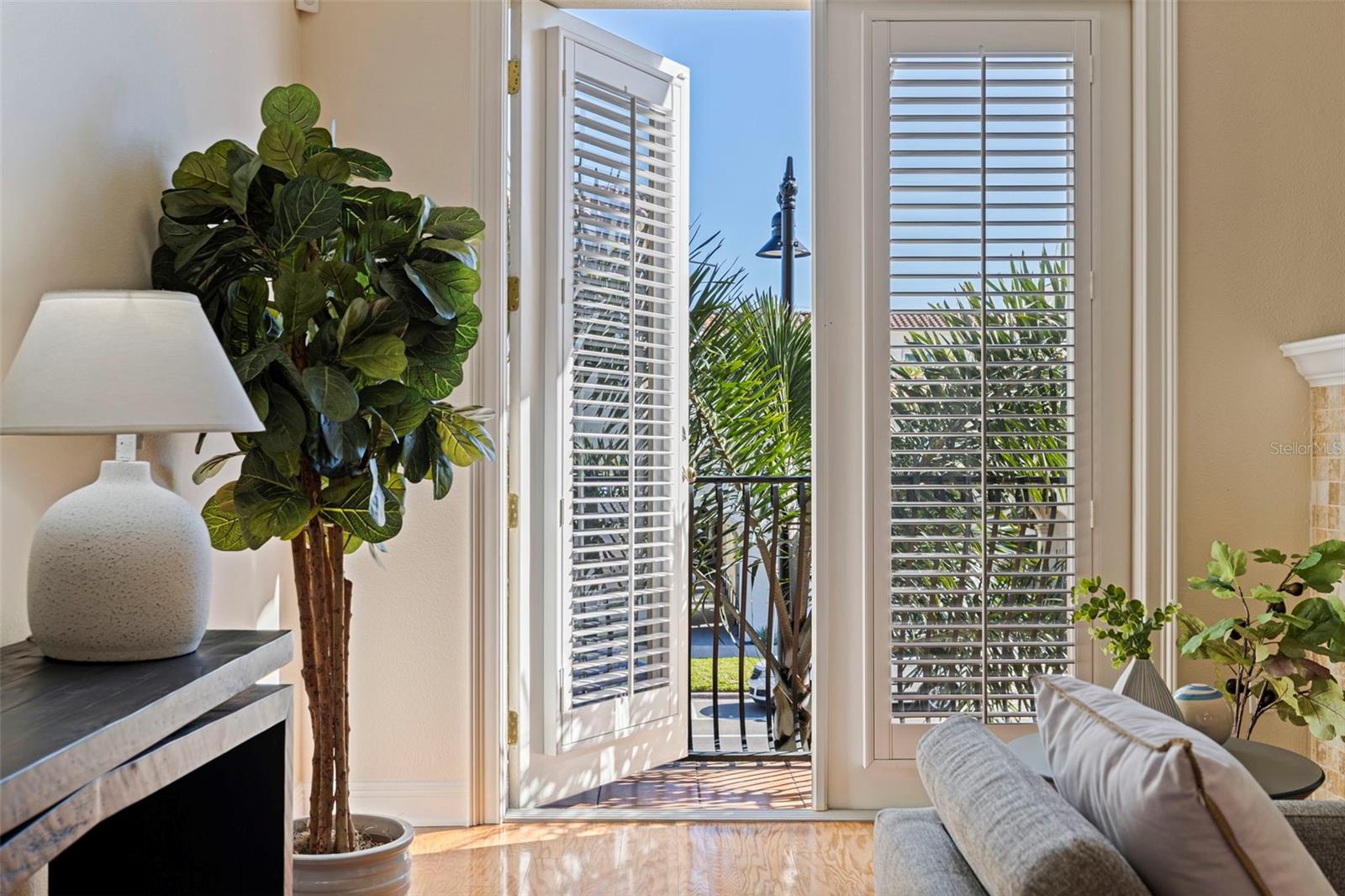 VILLA DEL MARE TWNHMS - Residential