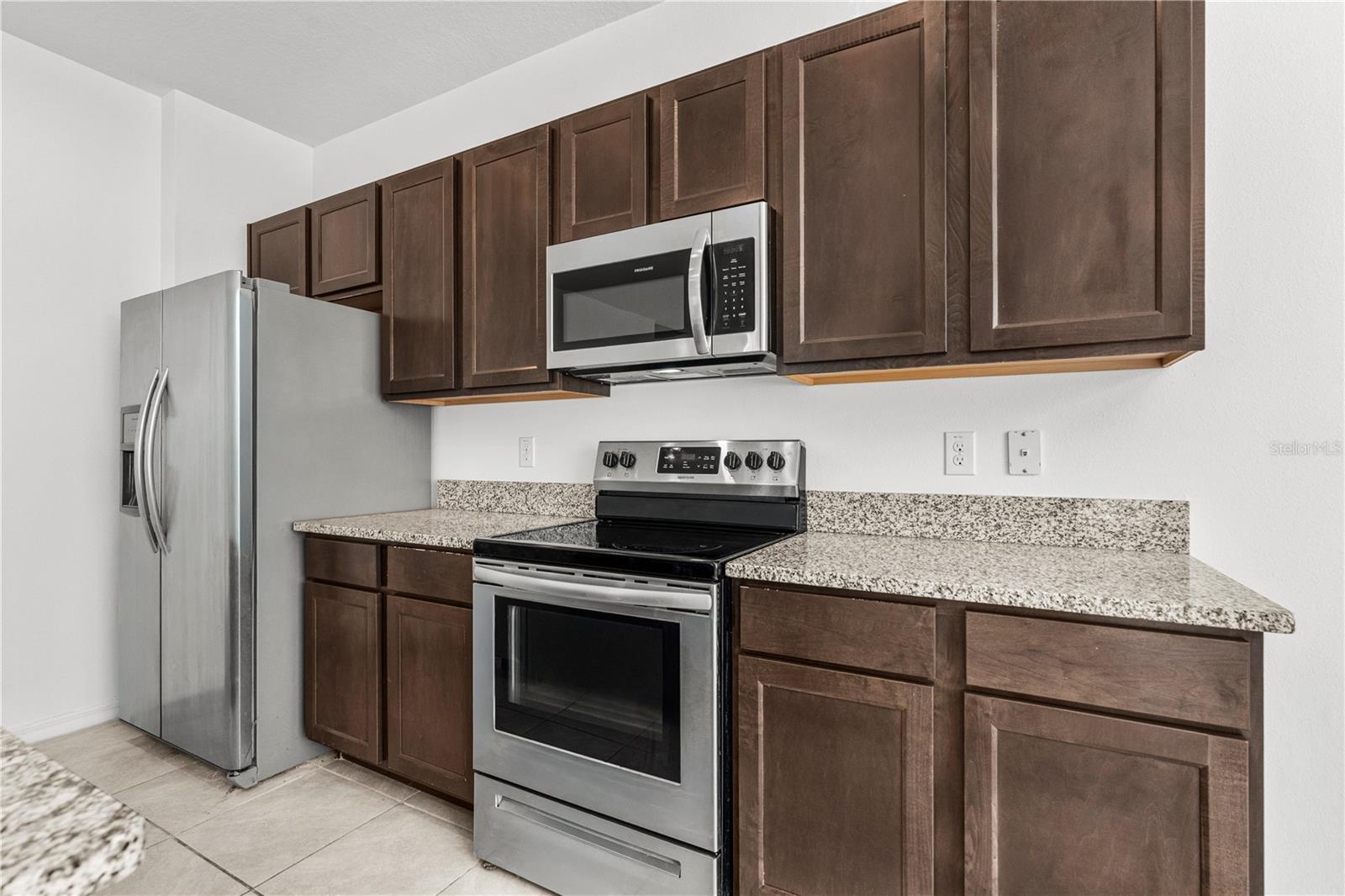 CORNERSTONE GROVE - Residential