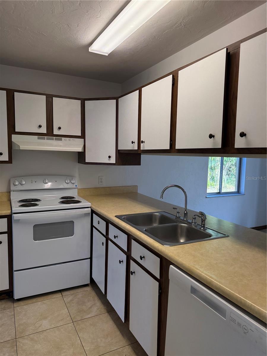 PLYMOUTH PLACE - Residential