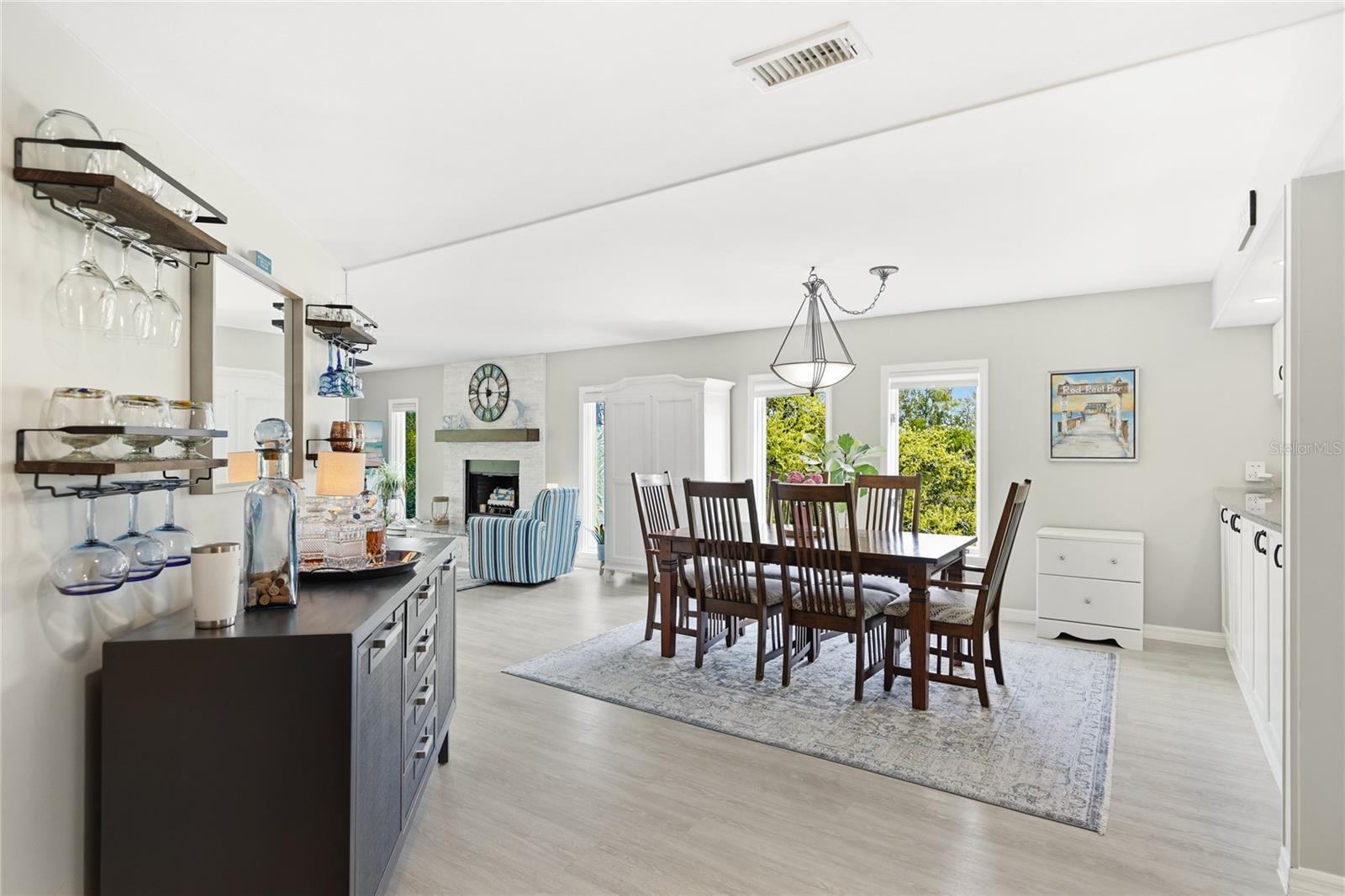 TIDY ISLAND PH III - Residential