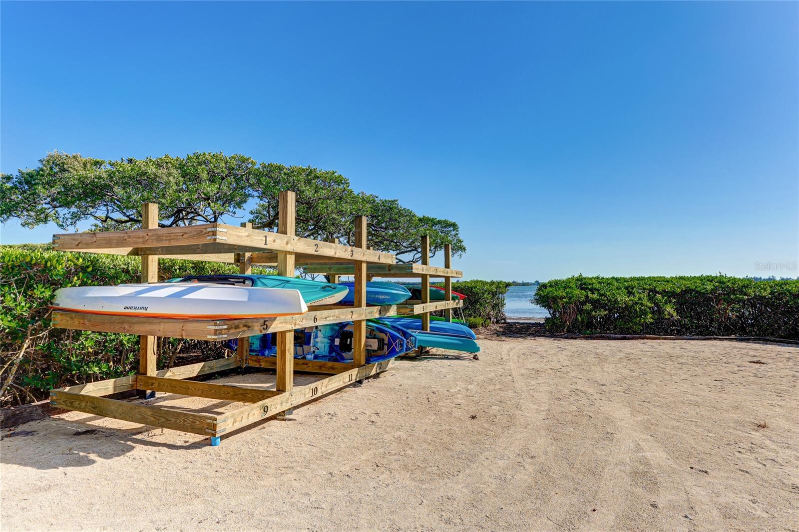 TIDY ISLAND PH III - Residential