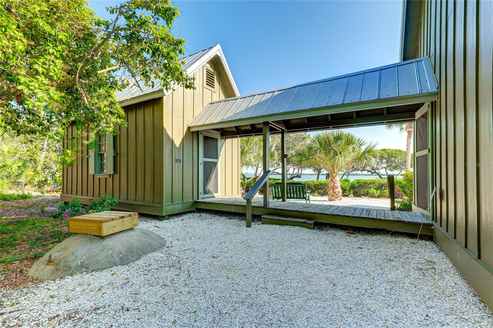 TIDY ISLAND PH III - Residential