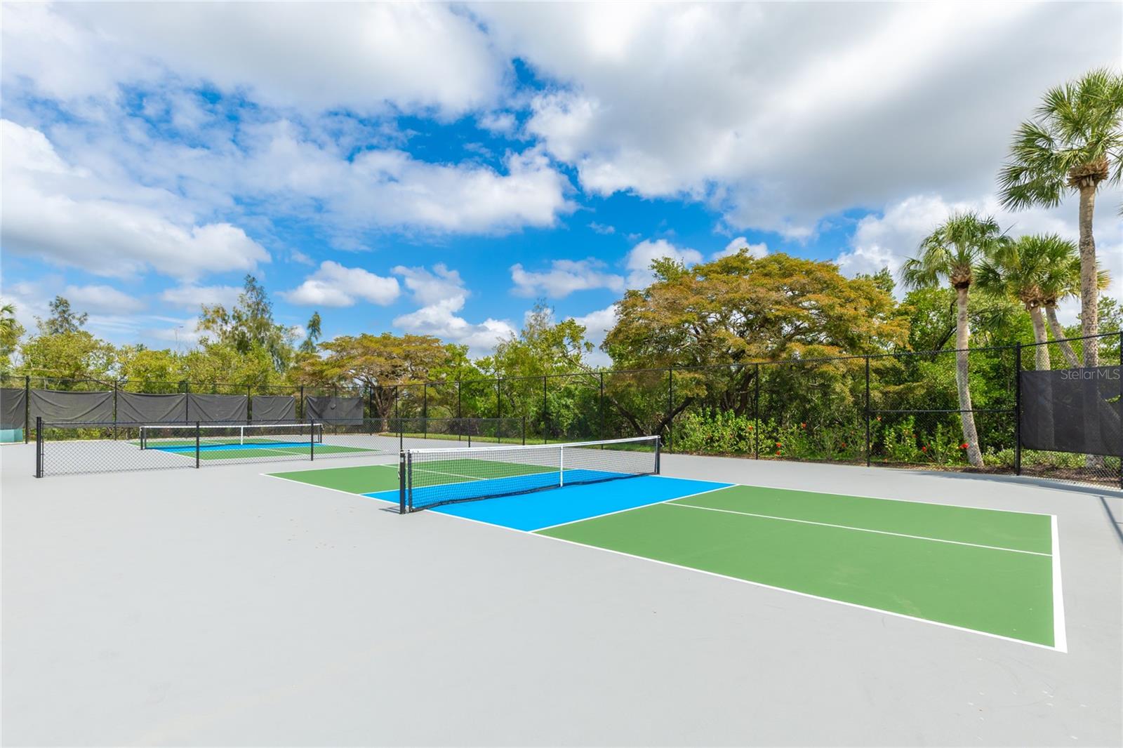 TIDY ISLAND PH III - Residential