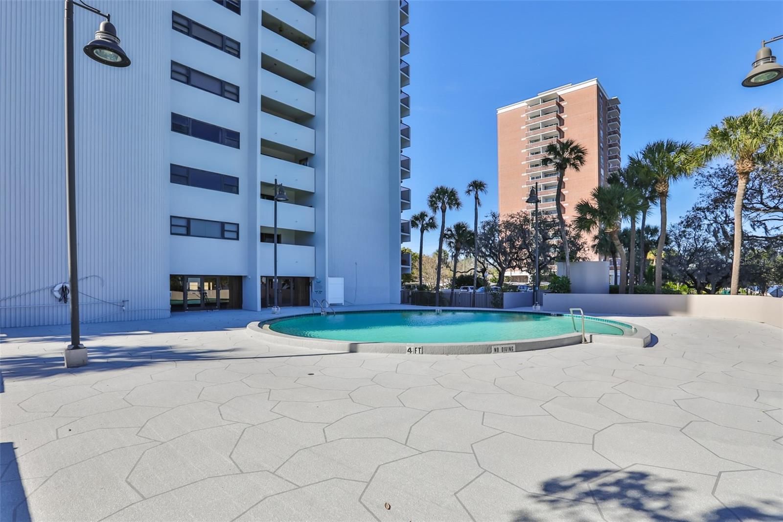 THE PINNACLE APTS A CONDO - Residential Lease