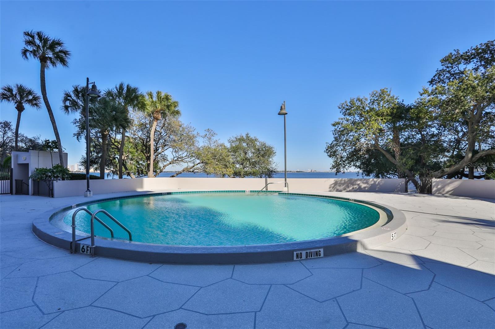 THE PINNACLE APTS A CONDO - Residential Lease