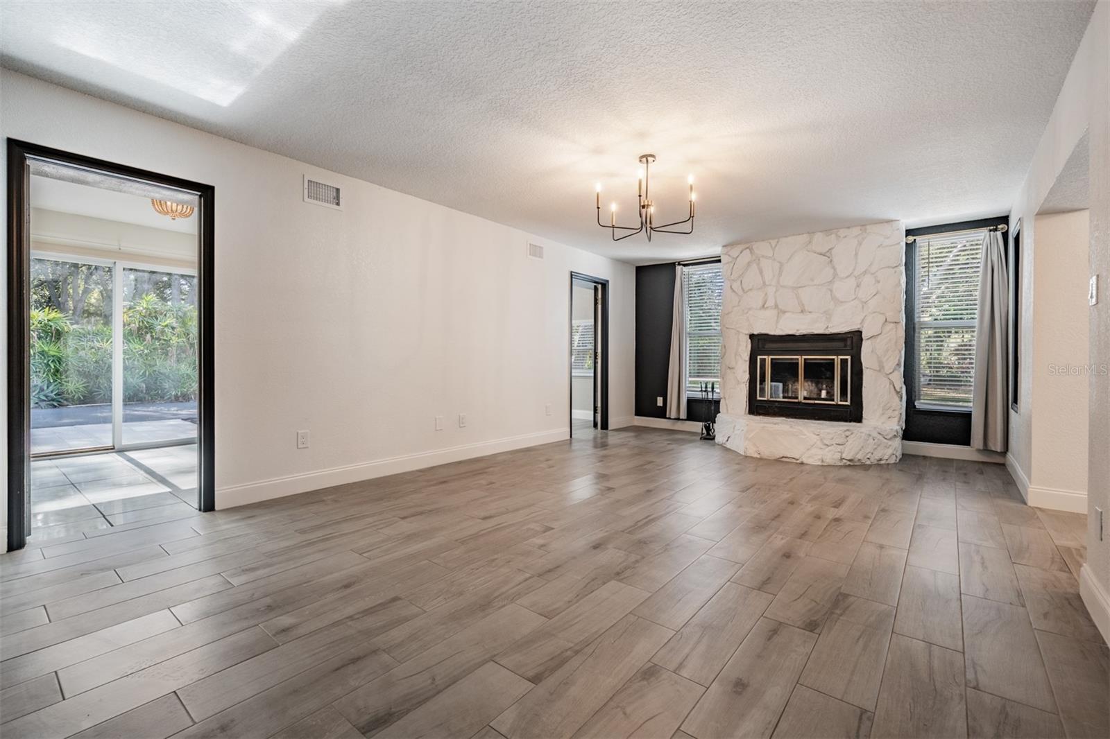 PINELLAS FARMS - Residential