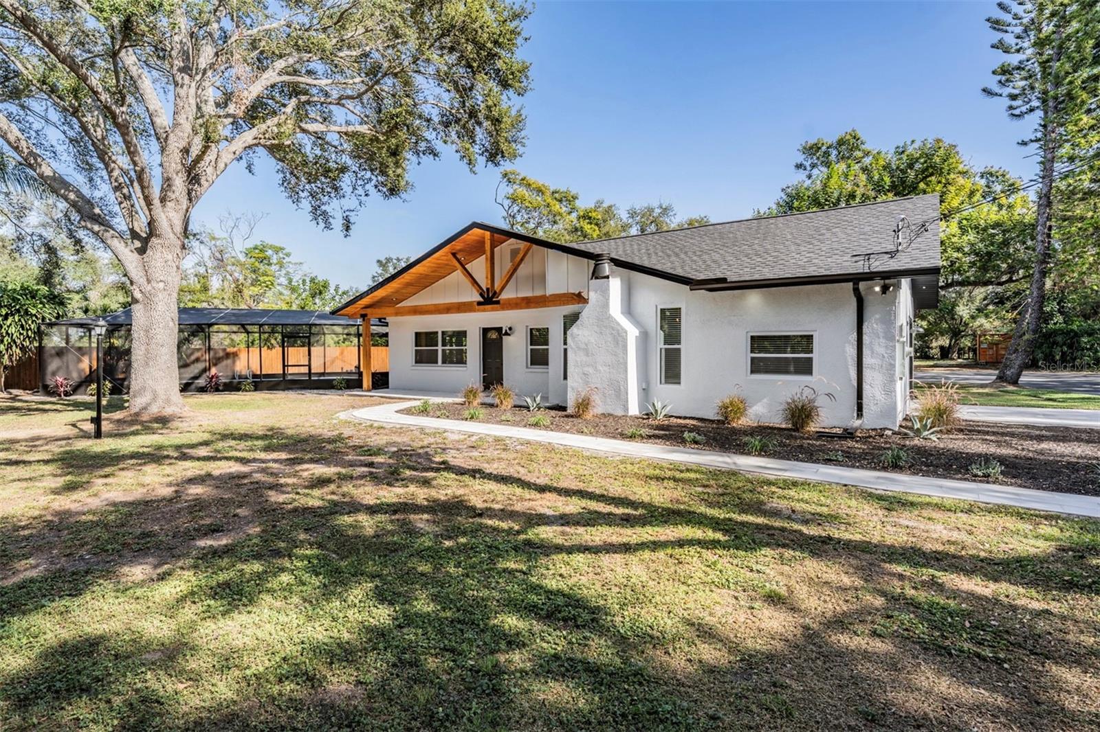 PINELLAS FARMS - Residential