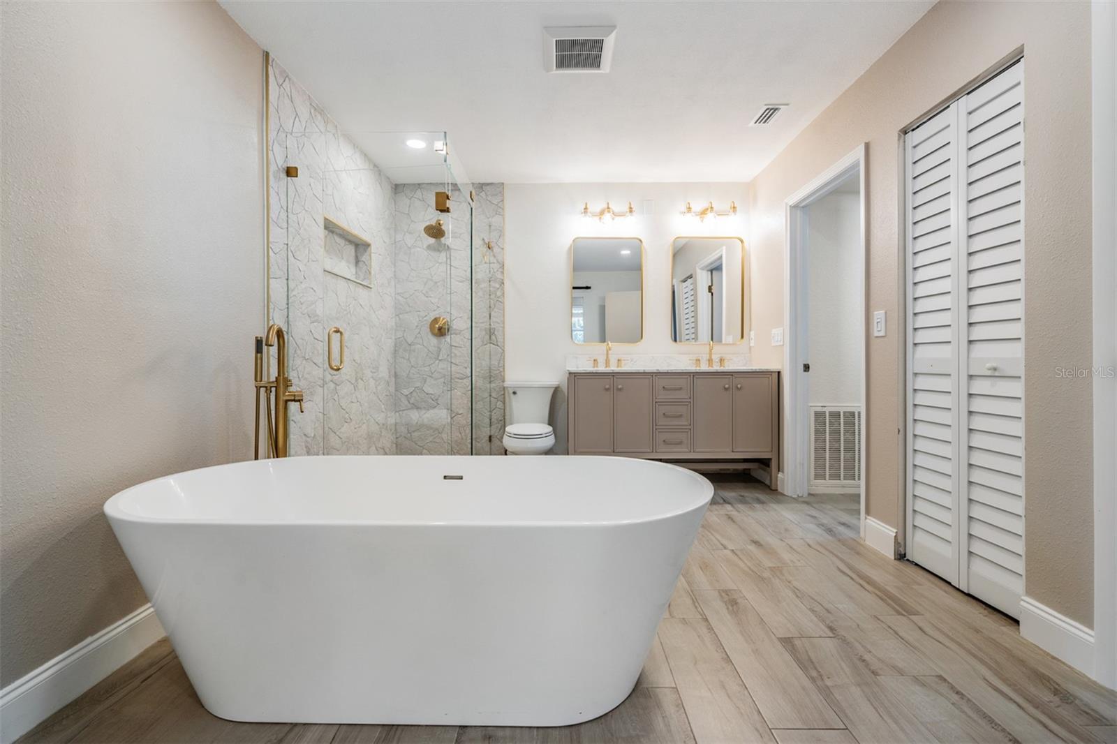 PINELLAS FARMS - Residential