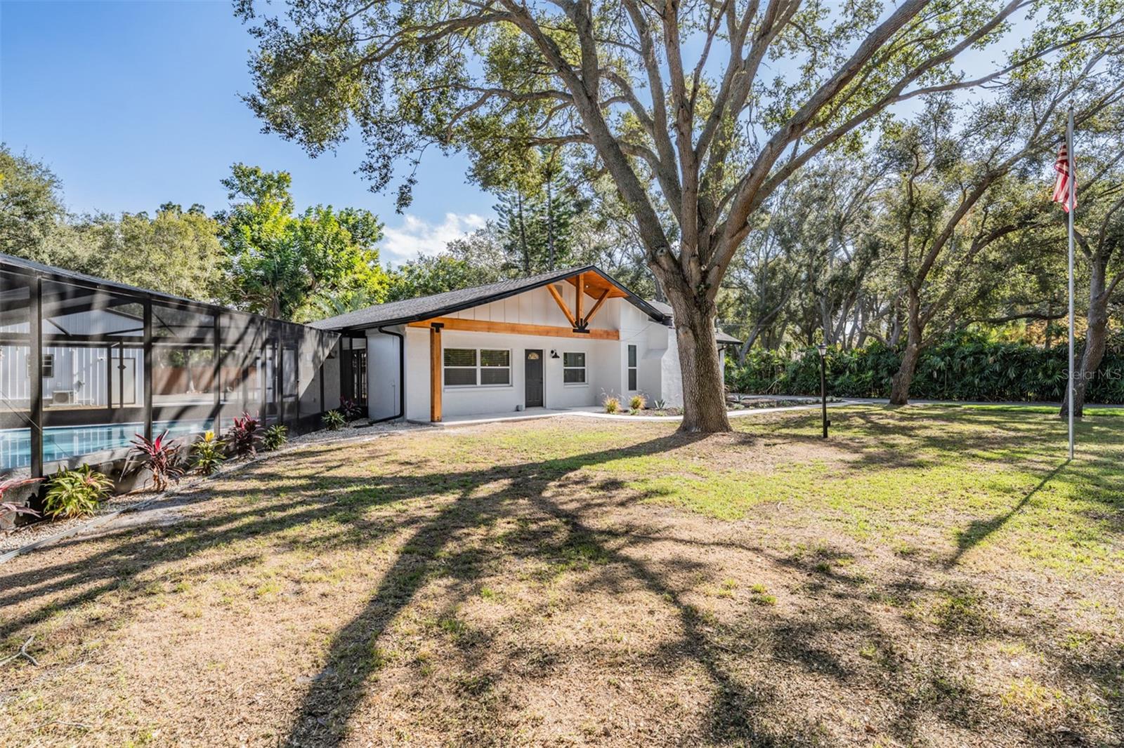 PINELLAS FARMS - Residential