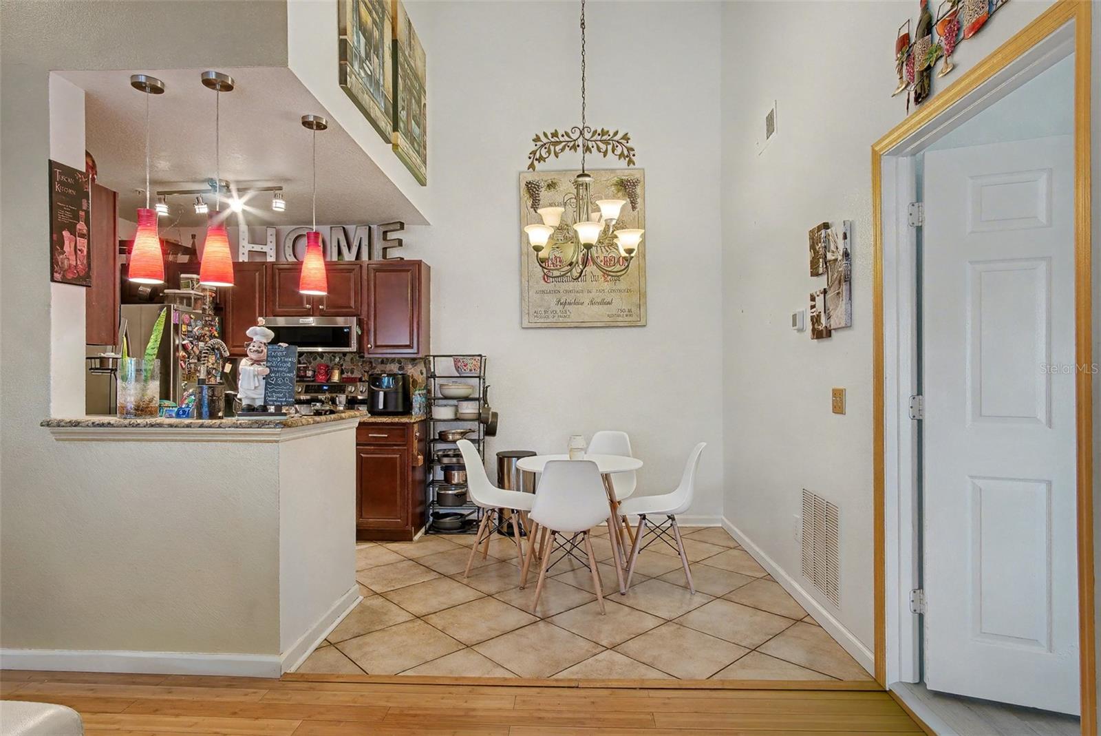 COURTNEY LANDING - Residential