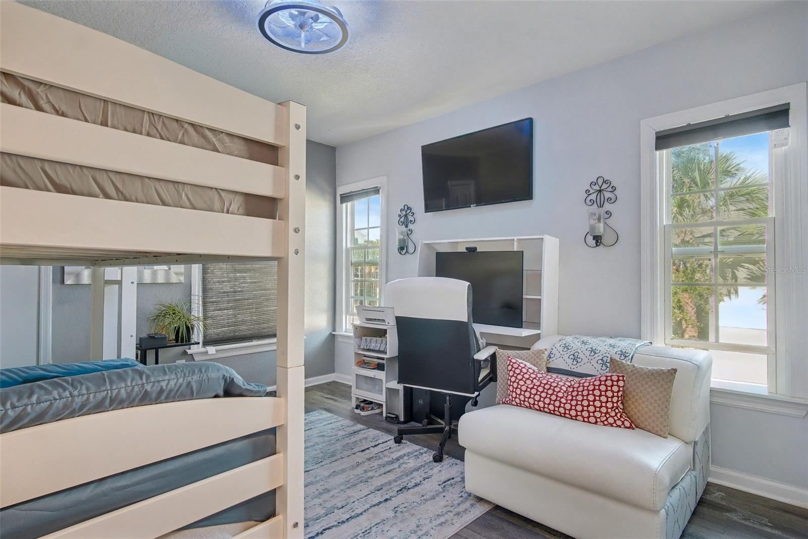 COURTNEY LANDING - Residential