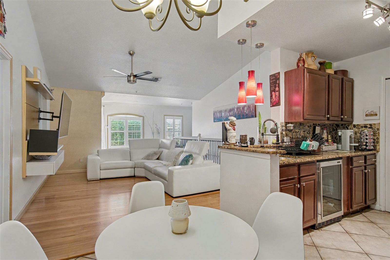 COURTNEY LANDING - Residential