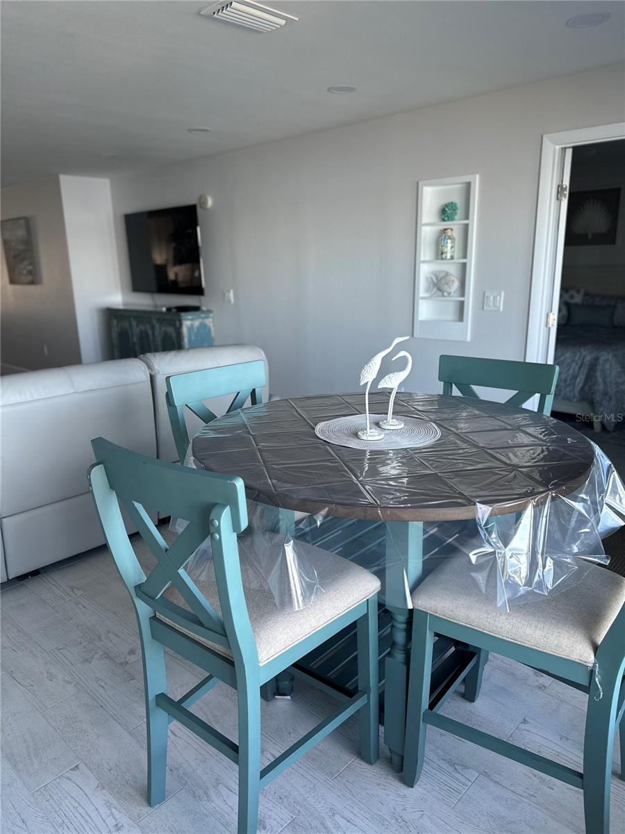 IMPERIAL COVE 13 - Residential Lease