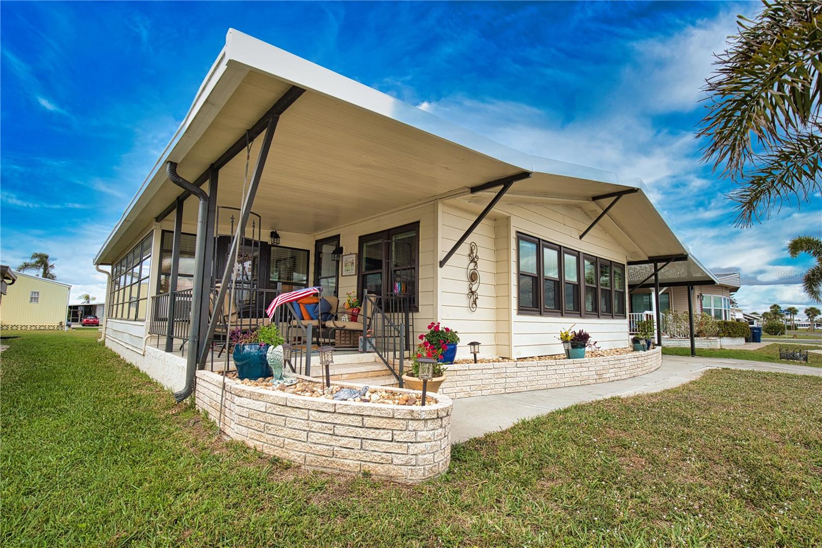 LA CASA MHP CO-OP - Residential