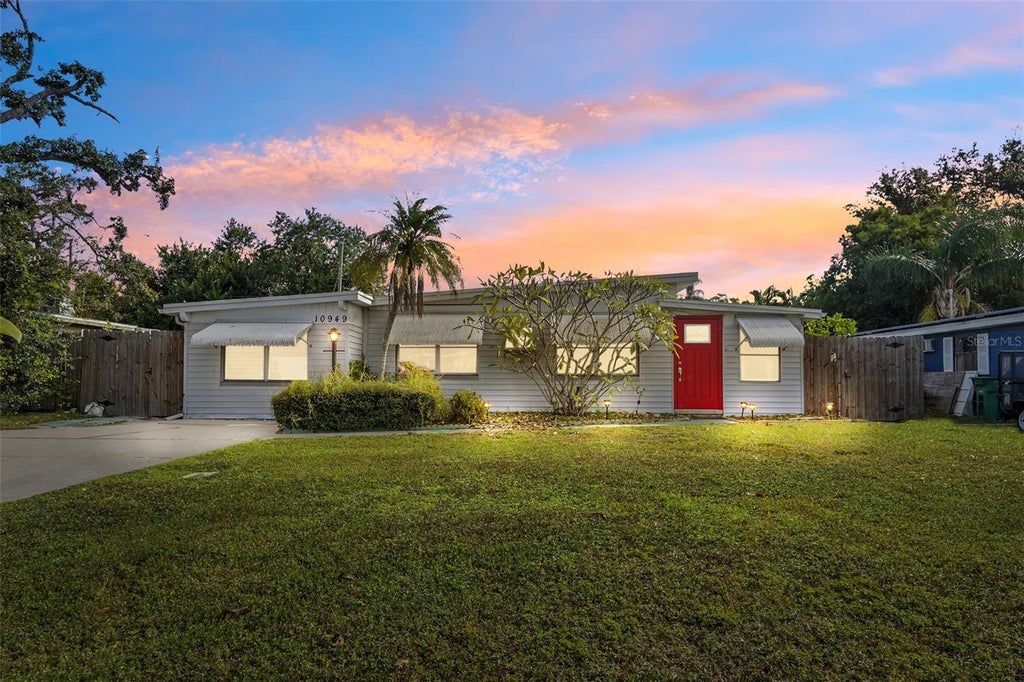 Photo of 10949 105th Street, Largo, FL 33773 (MLS # TB8538711)