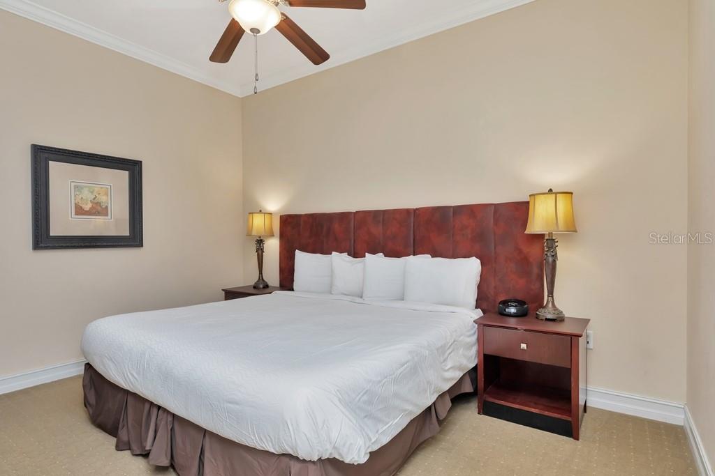 EMERALD GREEN VILLAS CONDOMINIUM ASSOCIA - Residential Lease