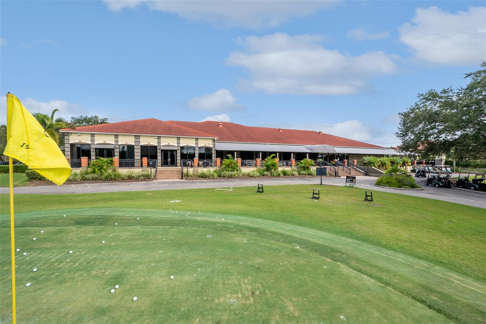 EMERALD GREEN VILLAS CONDOMINIUM ASSOCIA - Residential Lease