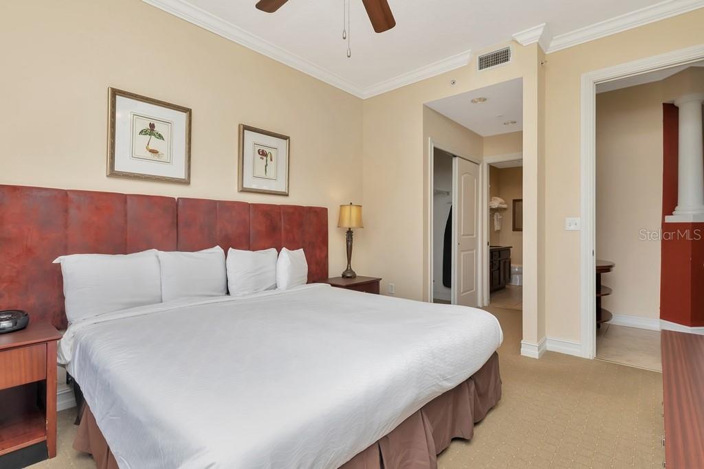 EMERALD GREEN VILLAS CONDOMINIUM ASSOCIA - Residential Lease