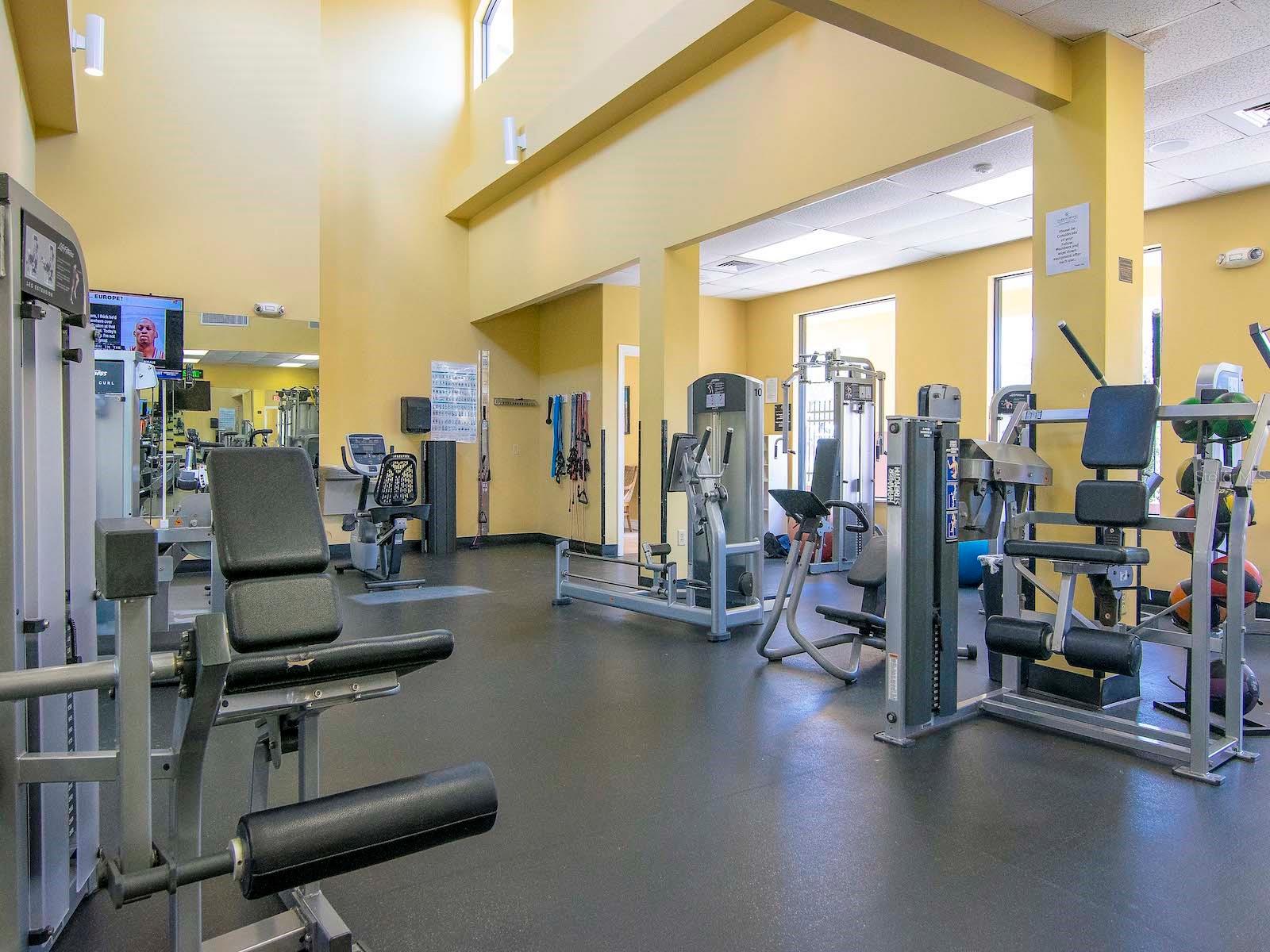 EMERALD GREEN VILLAS CONDOMINIUM ASSOCIA - Residential Lease