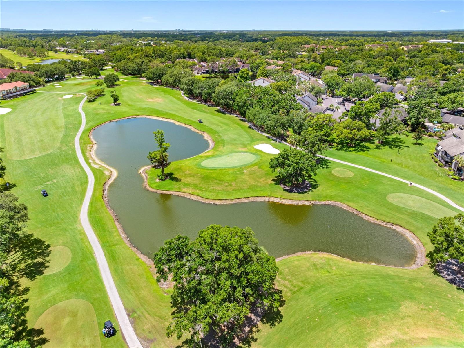 EMERALD GREEN VILLAS CONDOMINIUM ASSOCIA - Residential Lease