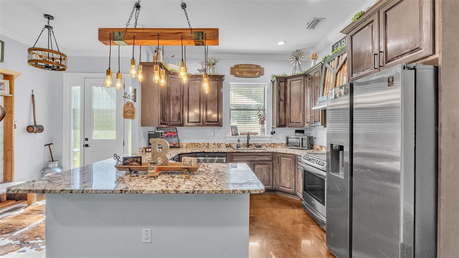 ACREAGE & UNREC - Residential