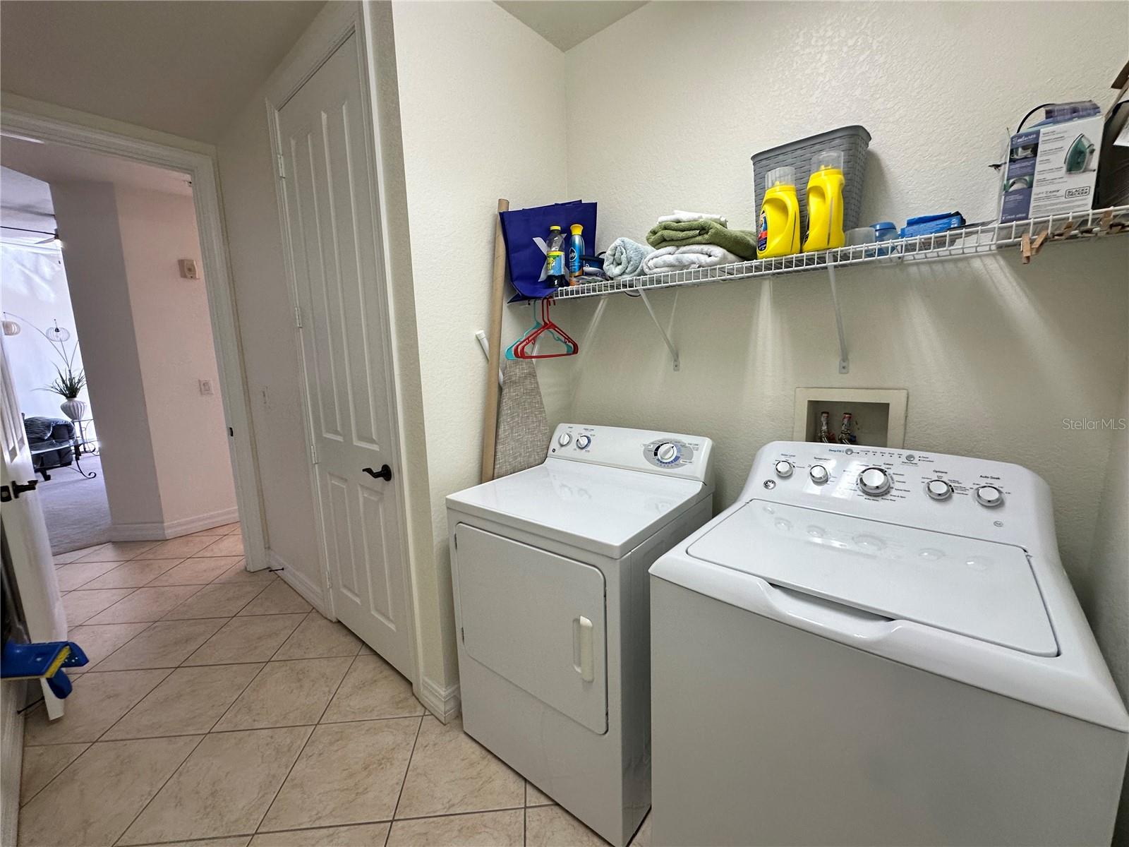 BOCA LAGO/VIVANTE 06 - Residential Lease