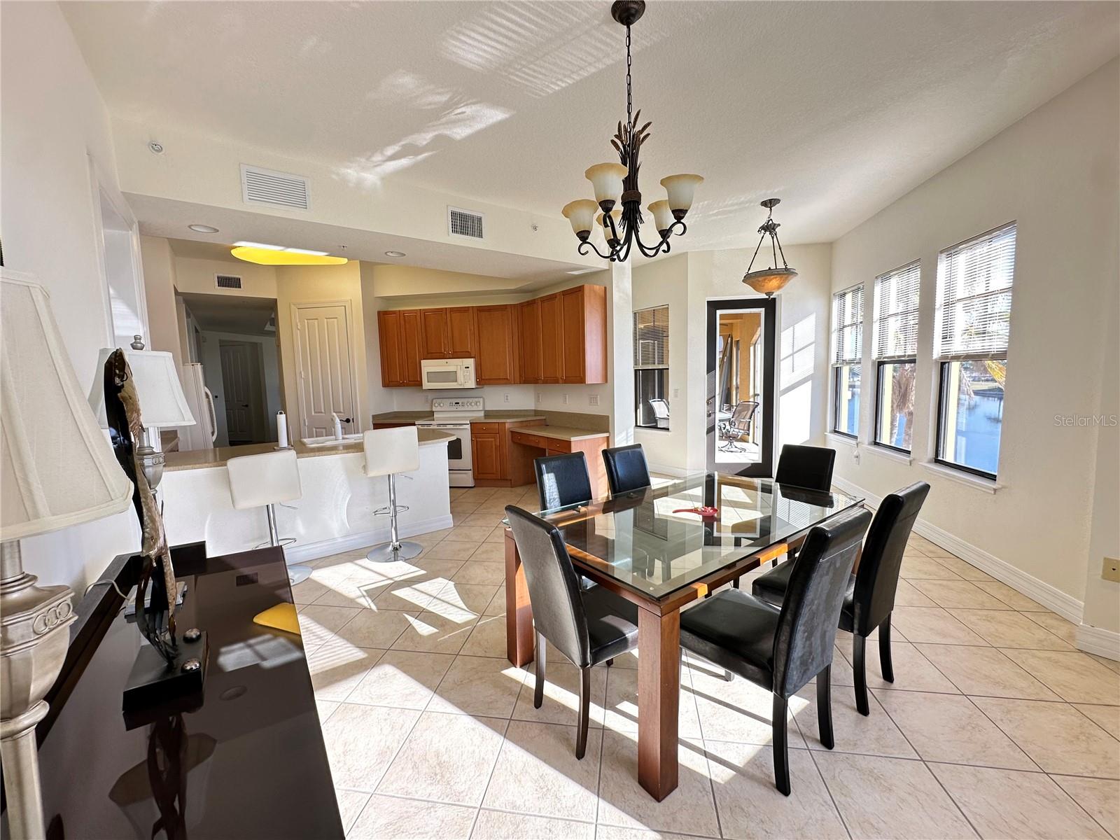 BOCA LAGO/VIVANTE 06 - Residential Lease