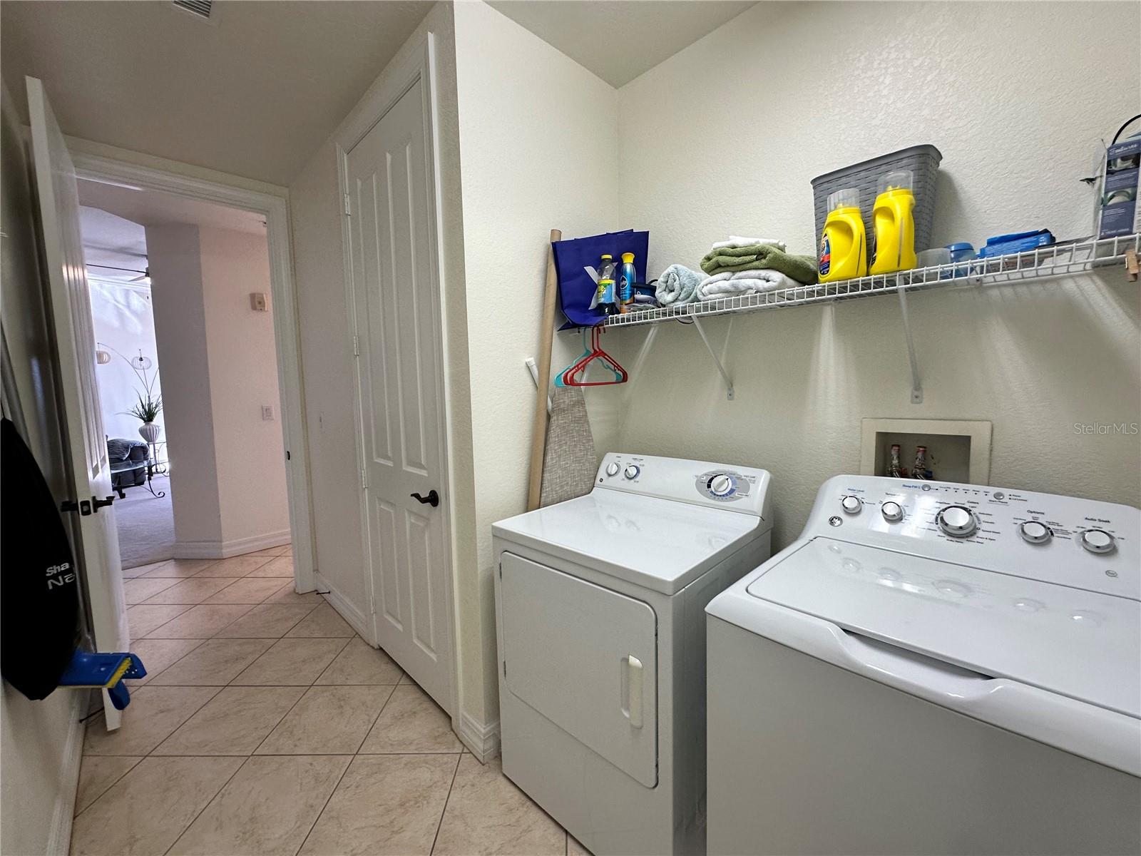 BOCA LAGO/VIVANTE 06 - Residential Lease