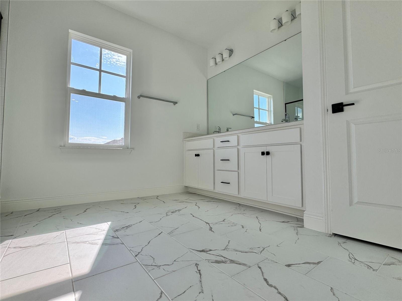 13352 LEGGETT ALLEY
