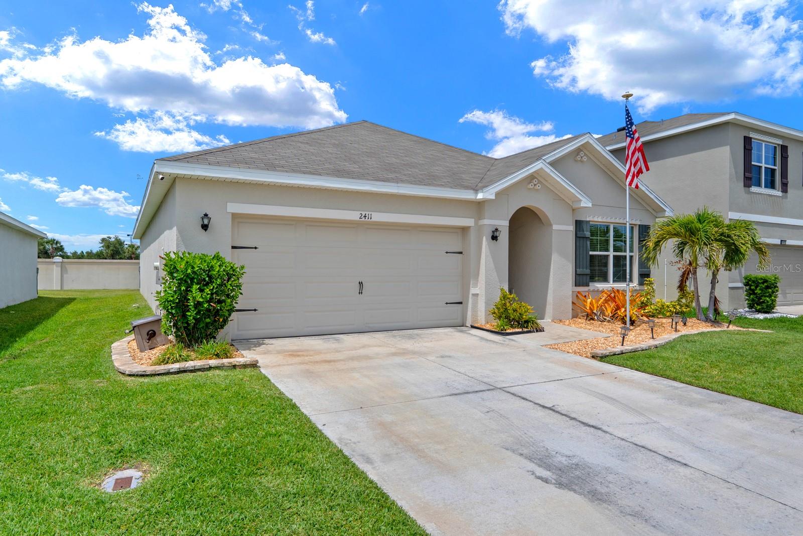 VILLAGES OF GLEN CREEK MC-1 - Residential