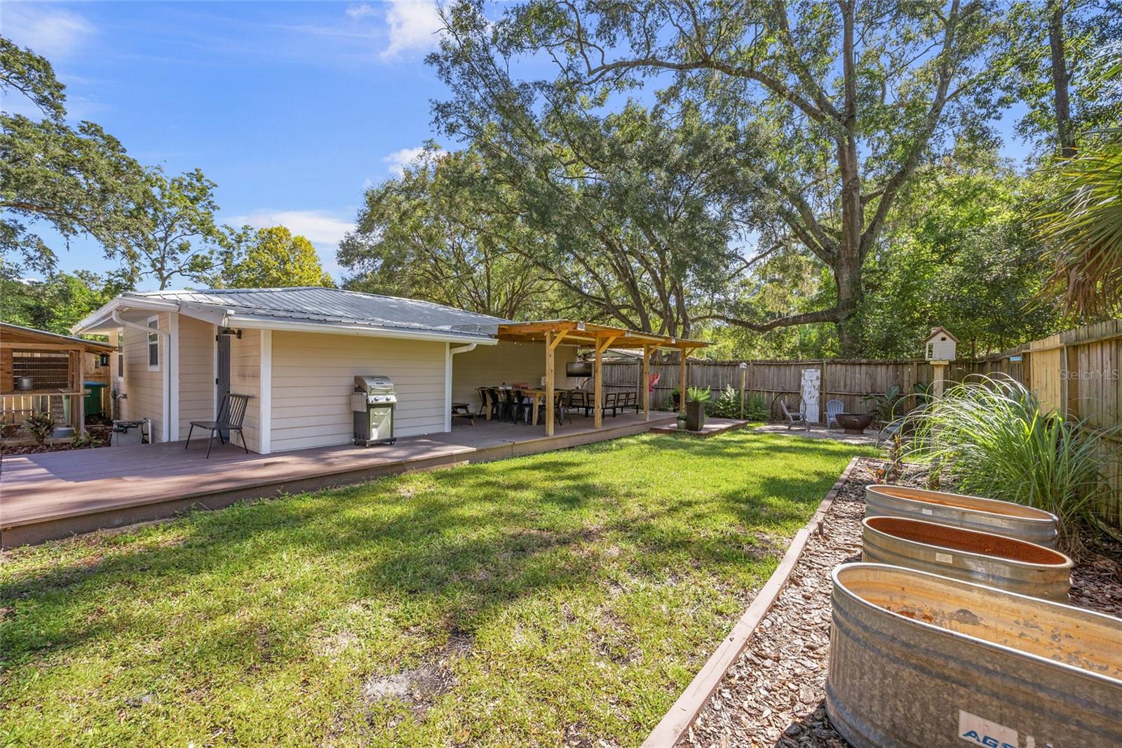 D E WHETSTONE ADDN-H SPGS - Residential