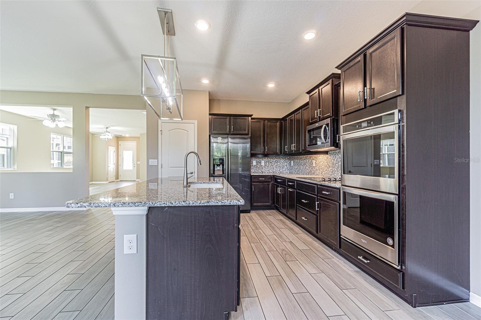 ARTISAN ESTATES - Residential