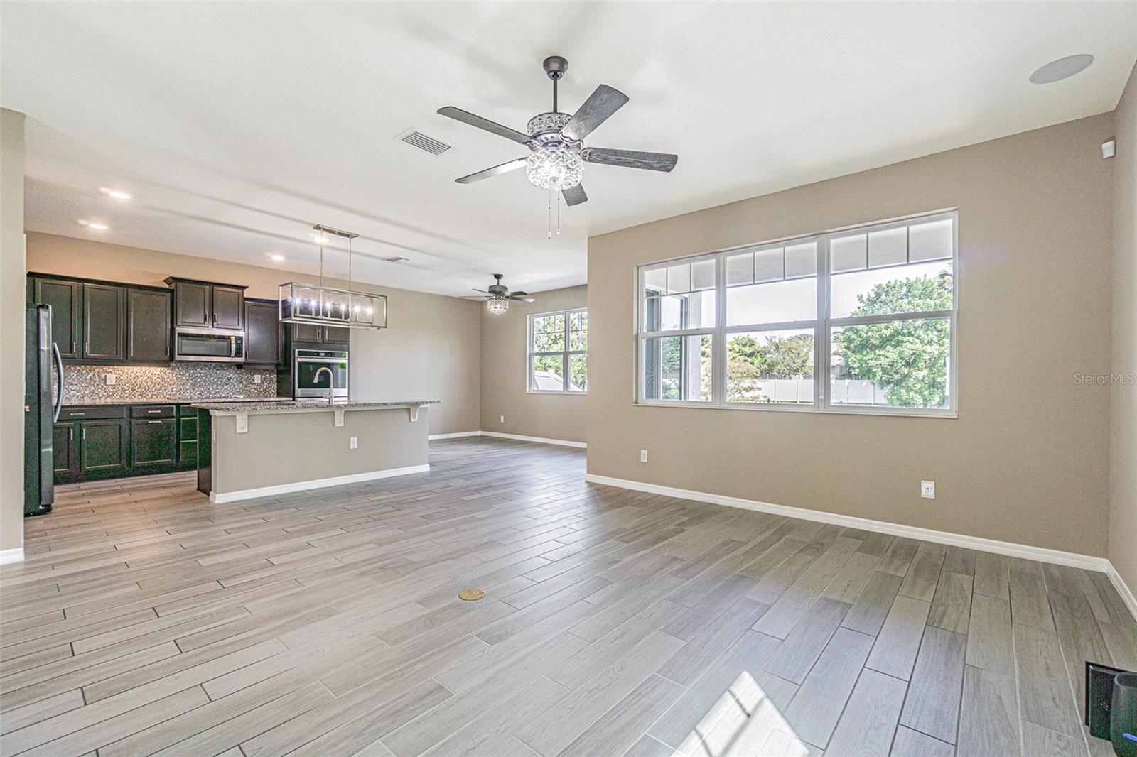 ARTISAN ESTATES - Residential