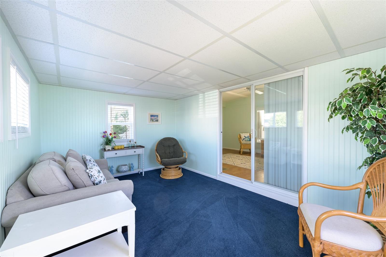 WINDWARD ISLES - Residential