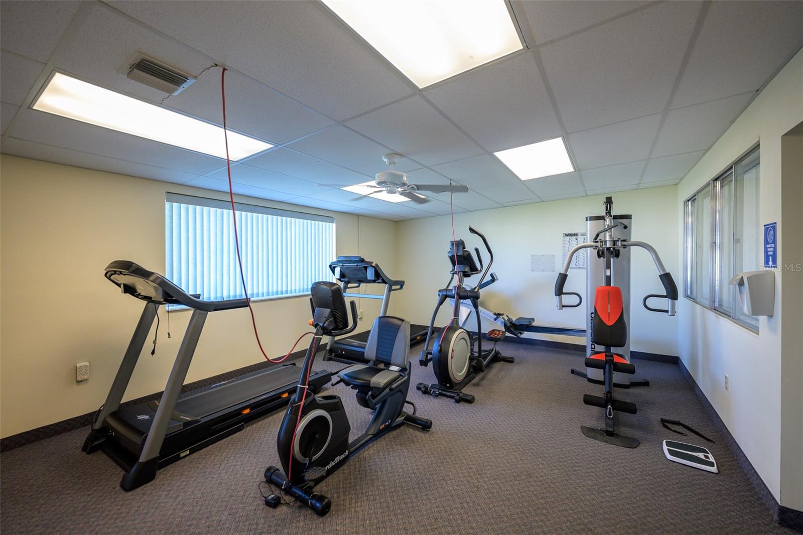 WINDWARD ISLES - Residential