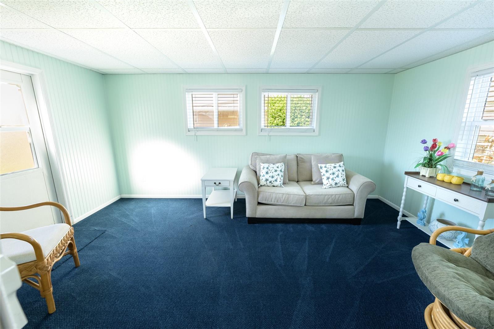 WINDWARD ISLES - Residential
