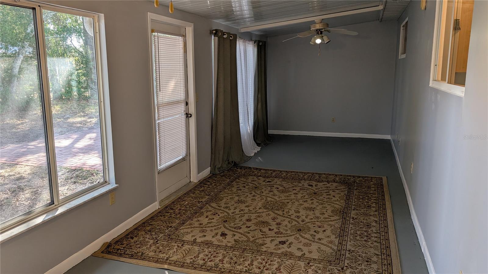 OAK RUN NBRHD 02 - Residential Lease