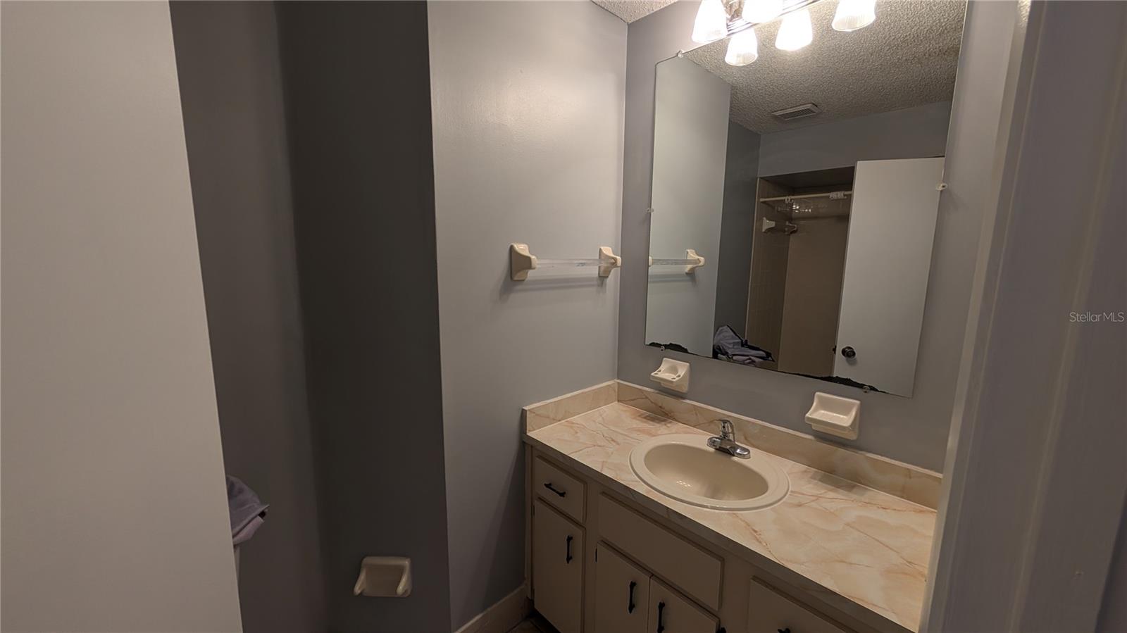 OAK RUN NBRHD 02 - Residential Lease