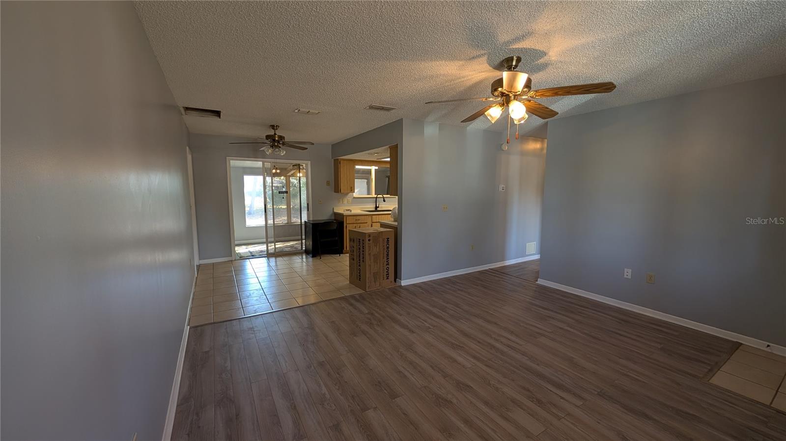 OAK RUN NBRHD 02 - Residential Lease