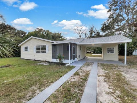 A home in WINTER HAVEN